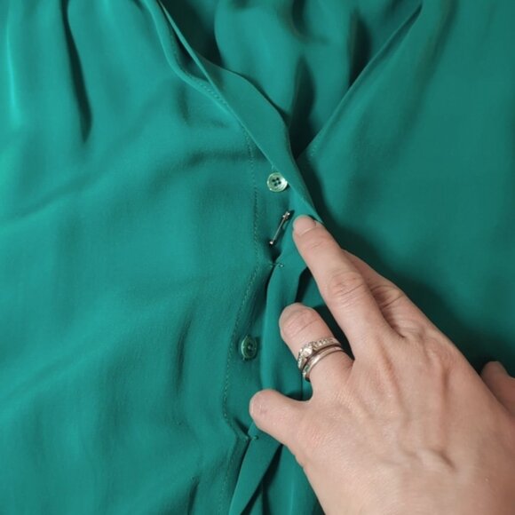 Aritzia Babaton Benedict Silk Dress Sleeveless Lightweight Pleated Green Medium - Picture 11 of 16